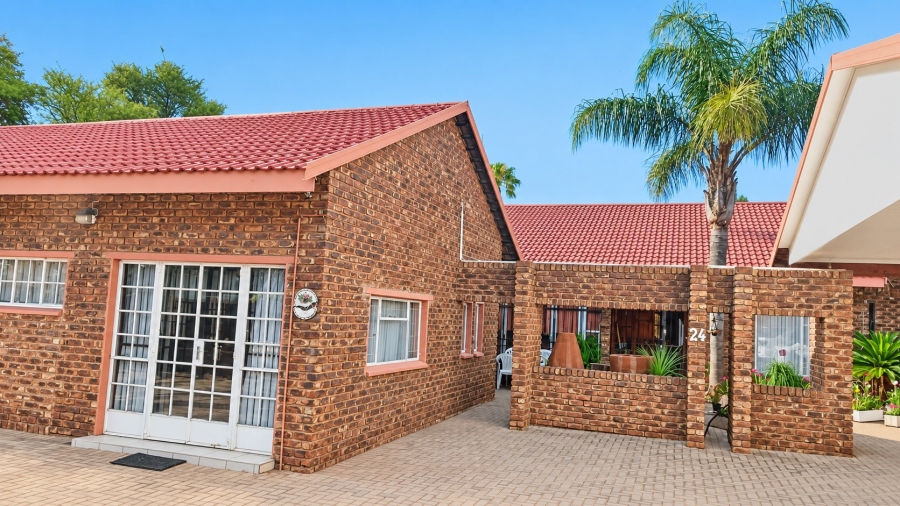 4 Bedroom Property for Sale in Wilkoppies North West